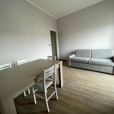Apartment Derna - Affitto Casa Turin